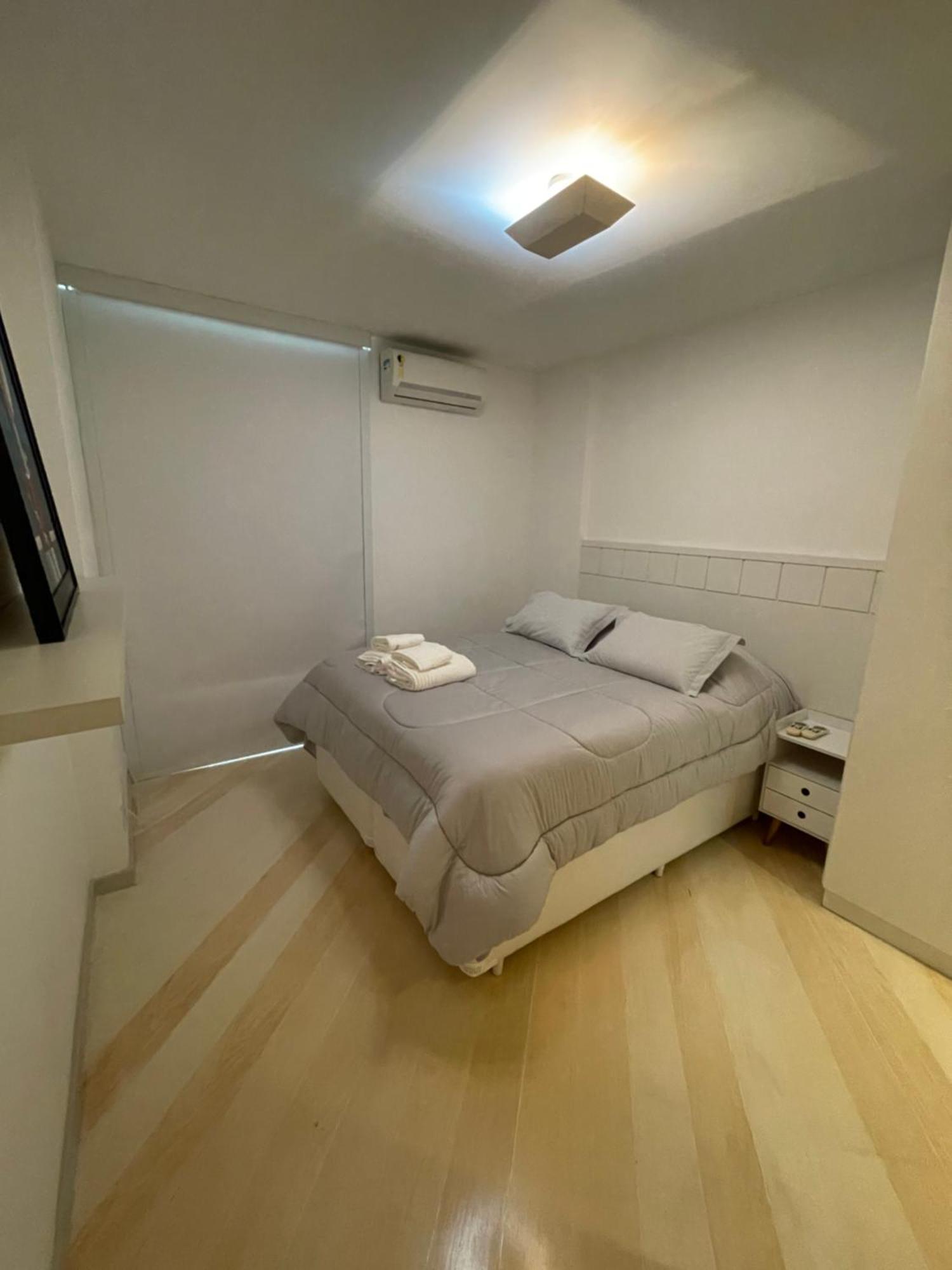 Apartamento 2 Quartos Charmoso A 300m Da Do Leblon, Com Garagem E Portaria 24h Rio de Janeiro