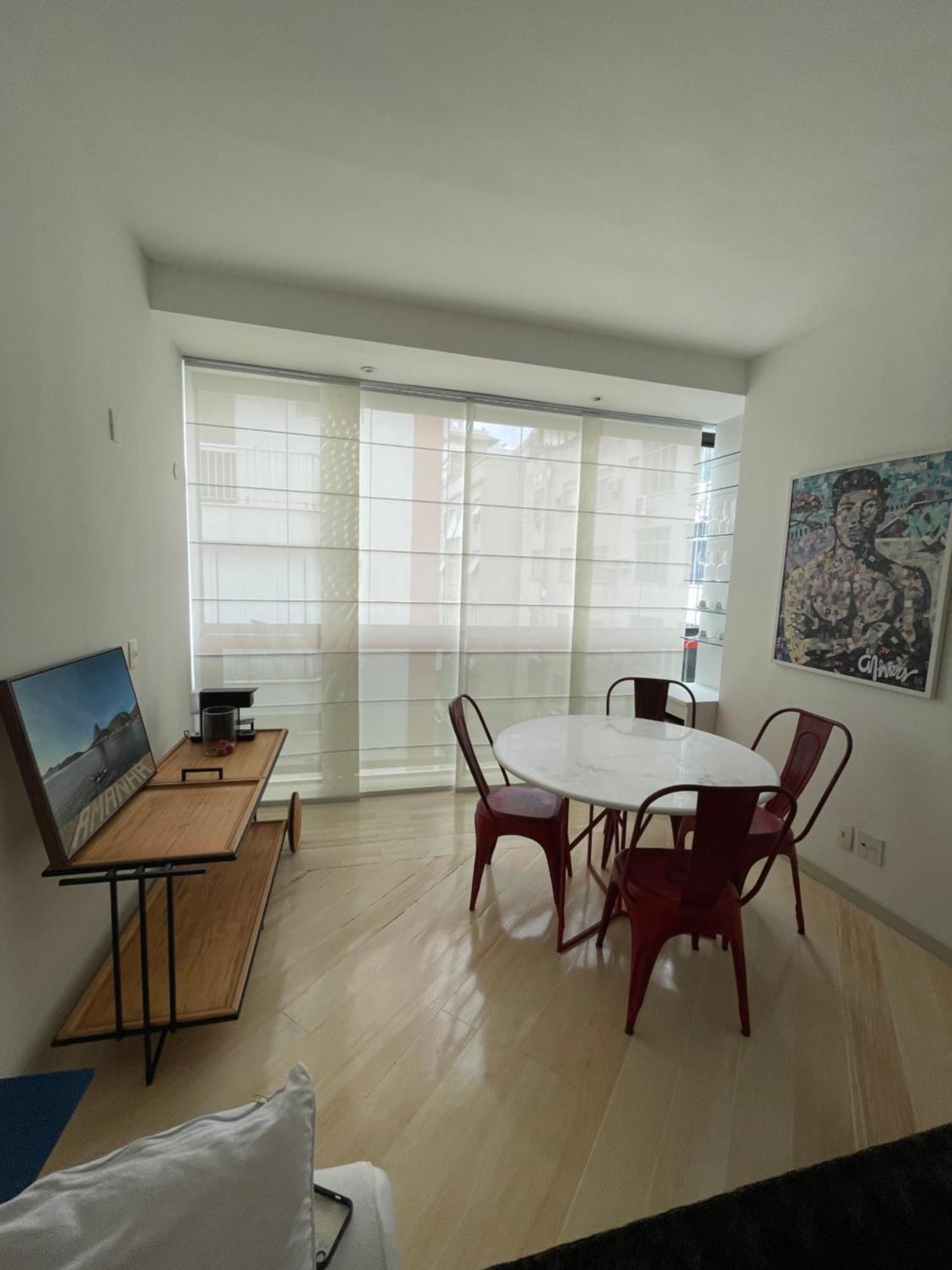 2 Quartos Charmoso A 300m Da Do Leblon, Com Garagem E Portaria 24h Apartamento Rio de Janeiro