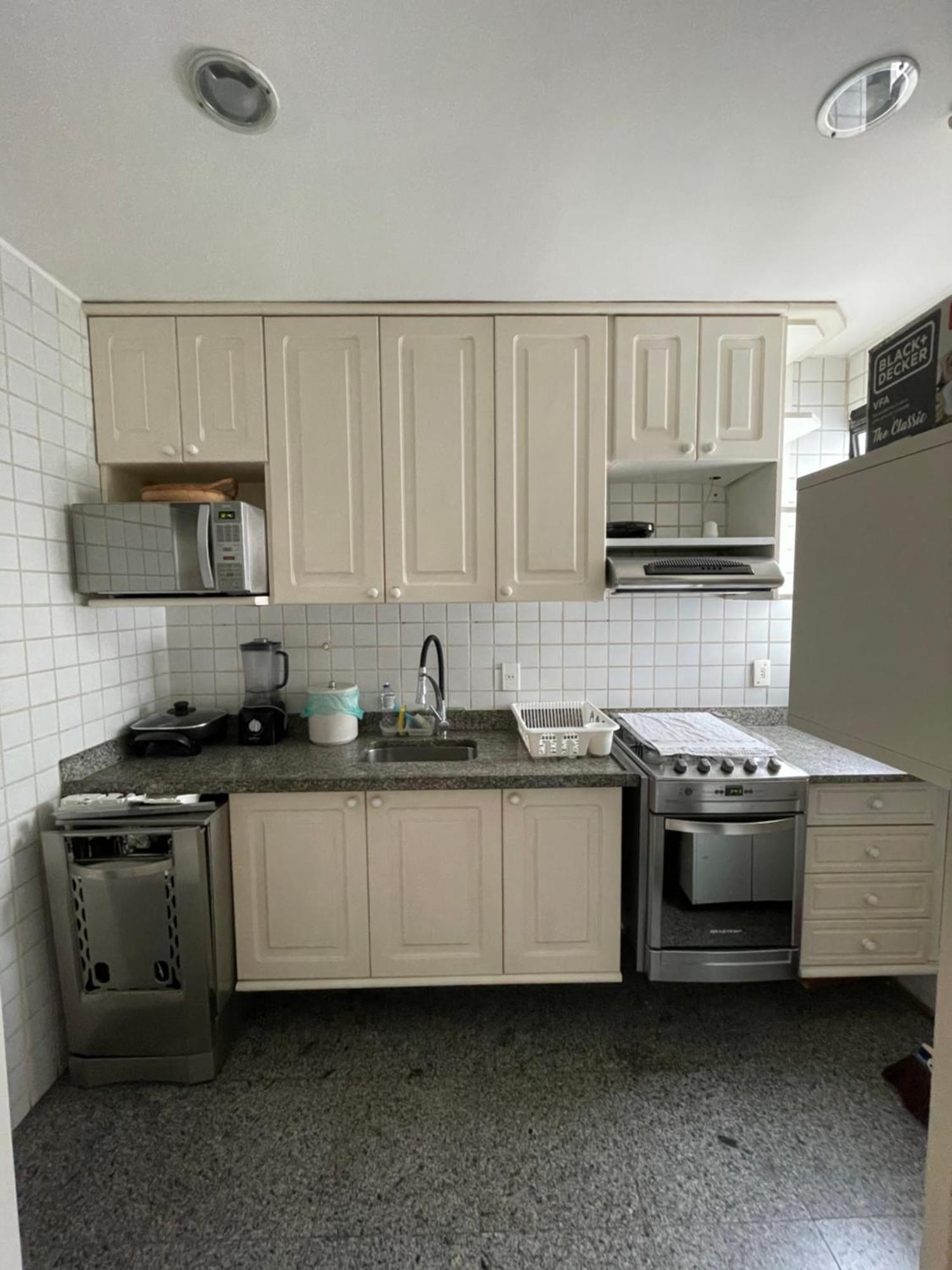 2 Quartos Charmoso A 300m Da Do Leblon, Com Garagem E Portaria 24h *